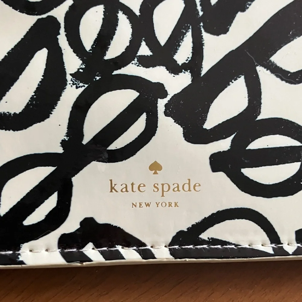 NWT kate spade | Zippered Pouch